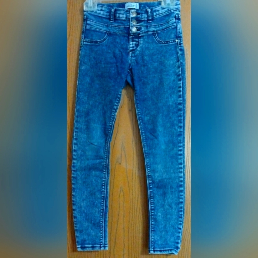 Jordache Stonewash Jeggings size 12.      16-011